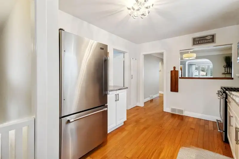 Kitchen at 118 Victoria St