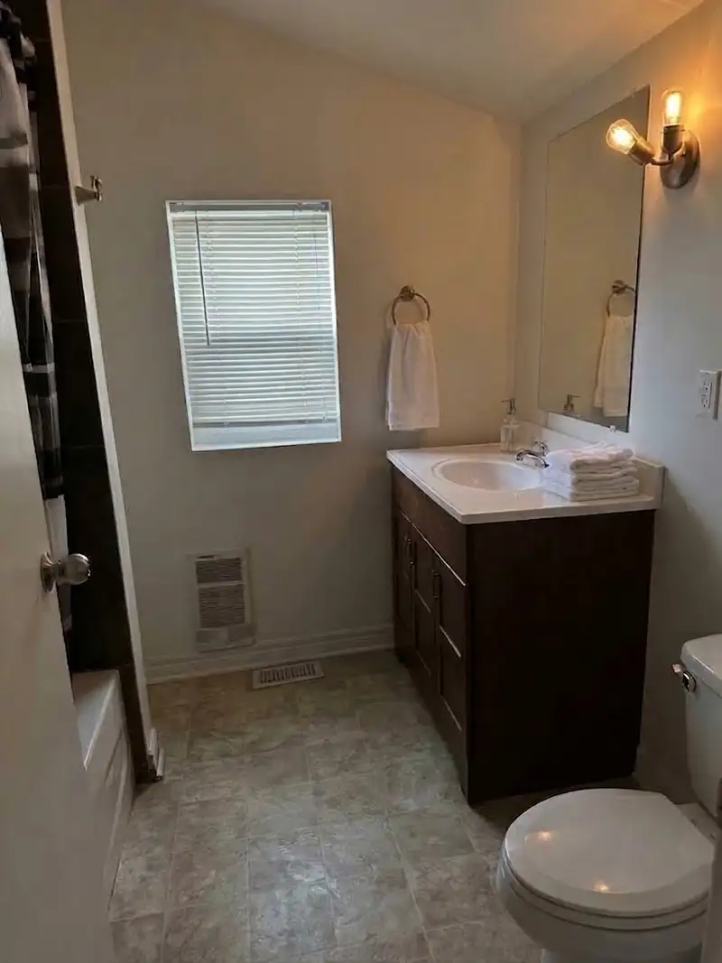 Entryway at 208 Bernard Ave