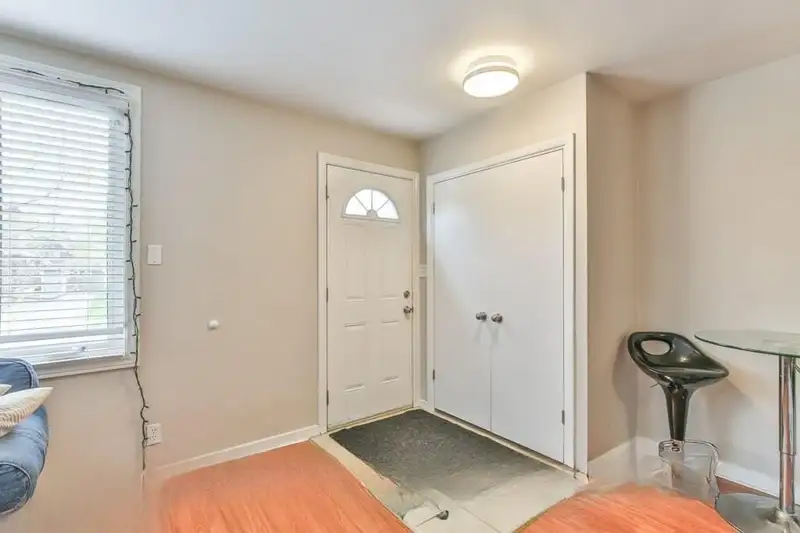 Entryway at 228 Raymond Ave